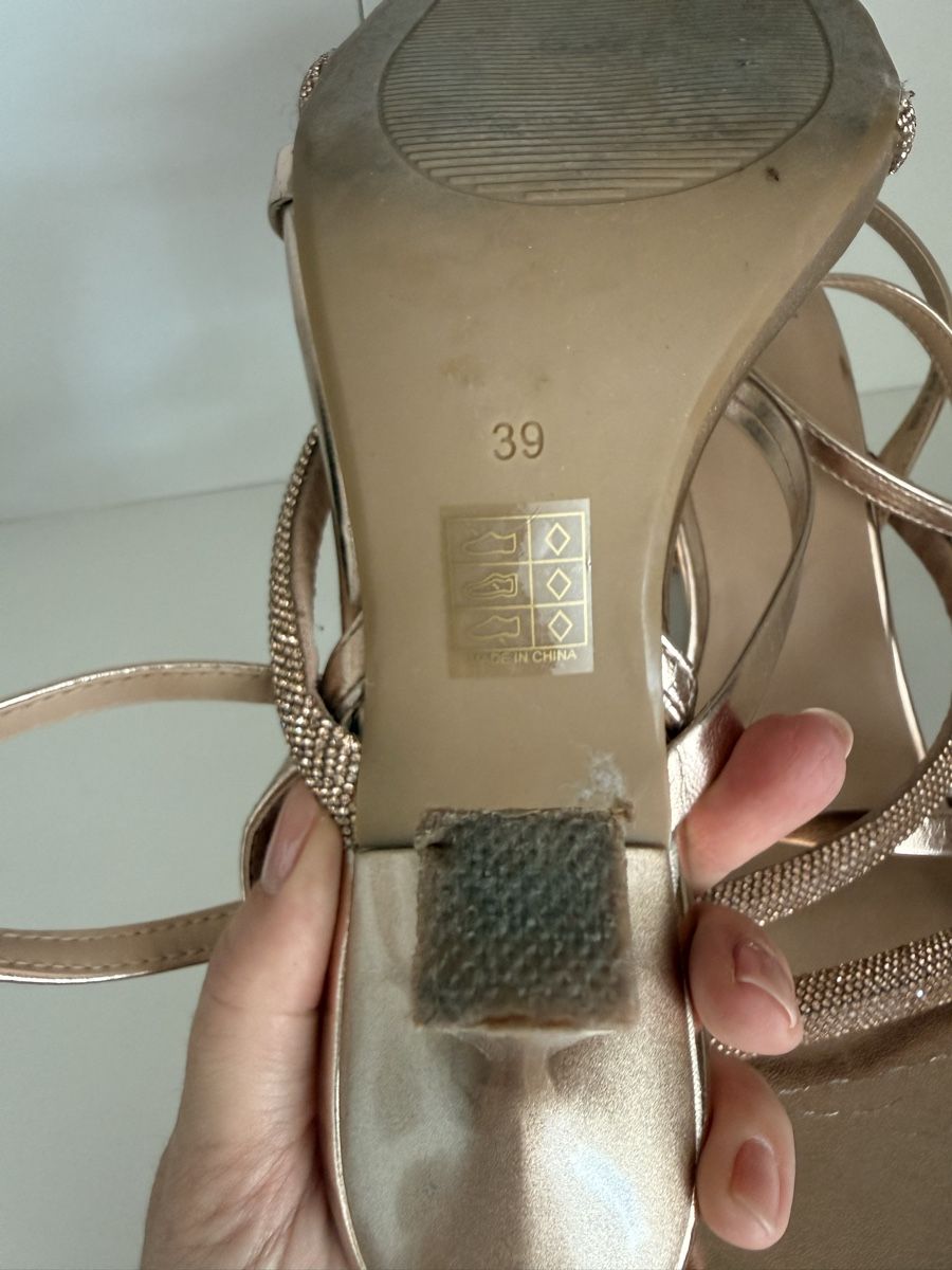 Damenschuhe: Sandali con tacco – Gebraucht aus Sierre von ElenaCazzato 2
