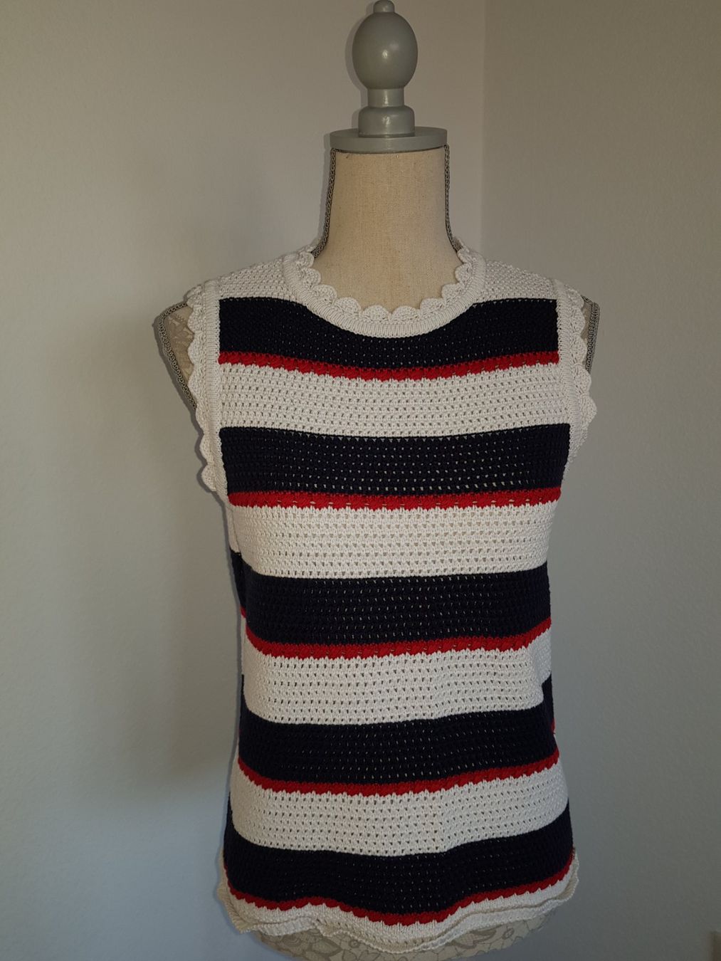 Tommy Hilfiger Lotti di vestiti: Ted Baker,TOMMY HILFIGER,  Bekl.Paket – Usato da Wetzikon ZH venduto da med_2y76 4