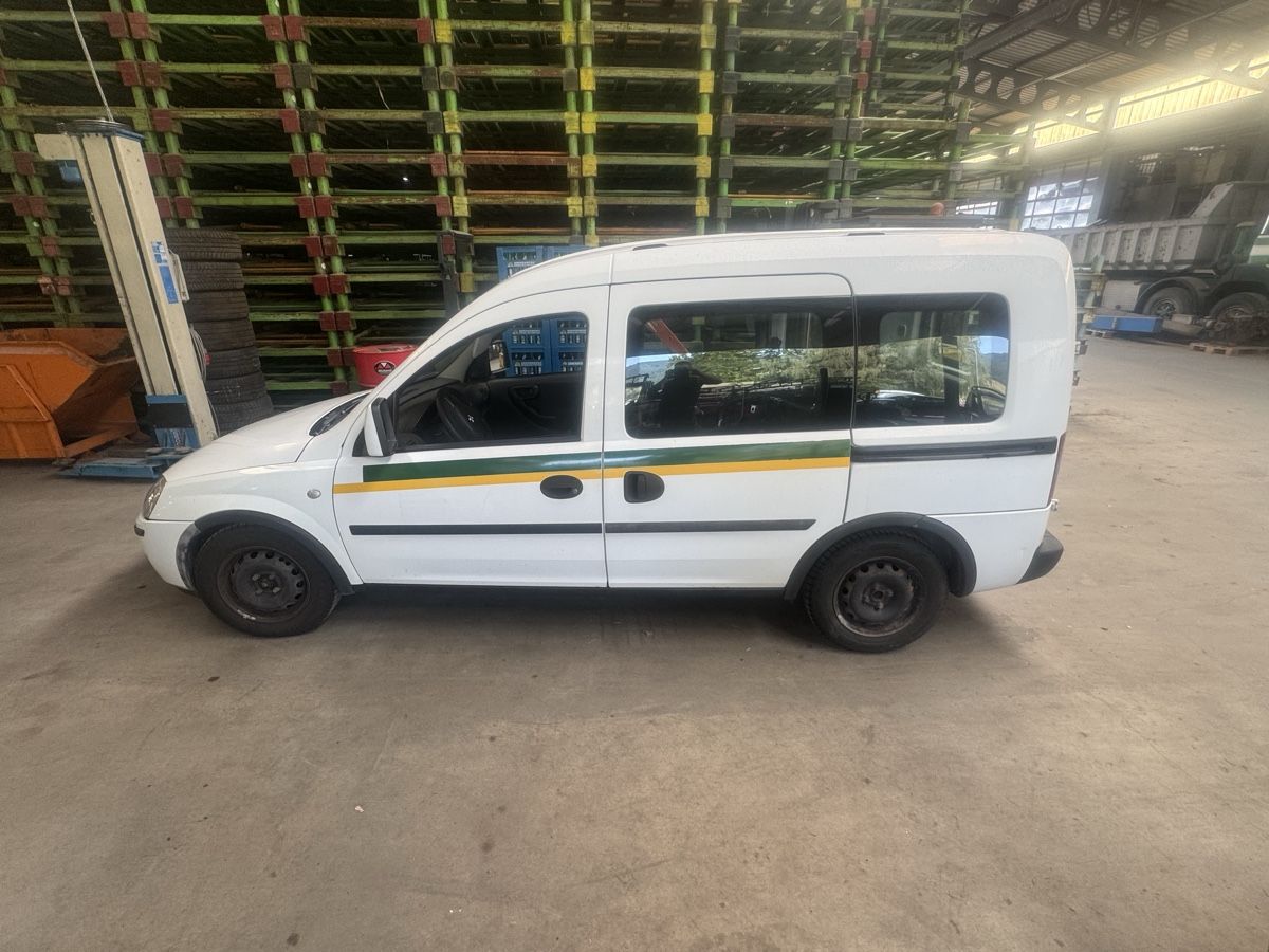 Opel Autos: Opel combo c17 td – Gebraucht aus Montlingen von jos_qb2z 2
