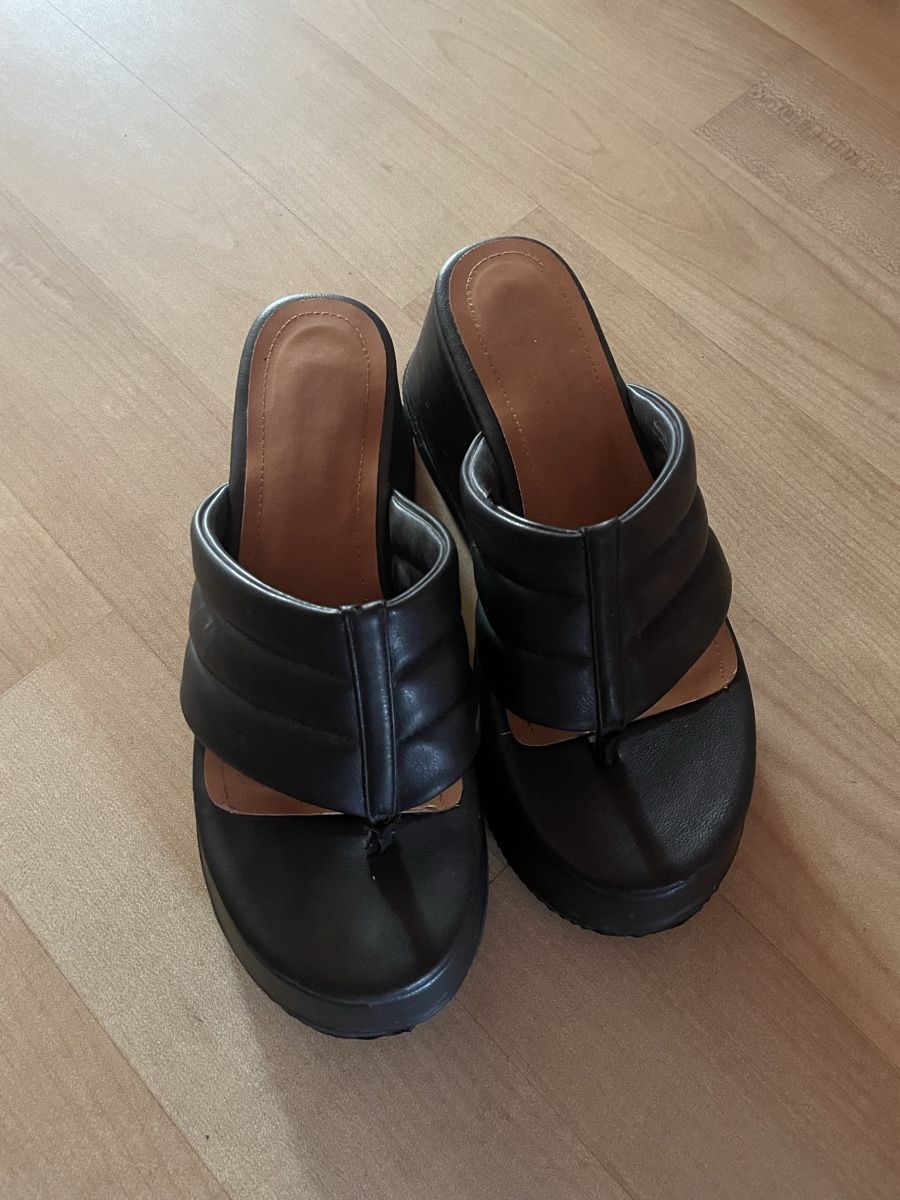 Scarpe da donna: Plateau Sandalen schwarz Grösse 38 – Usato da Zollikon venduto da Ranunkulus
