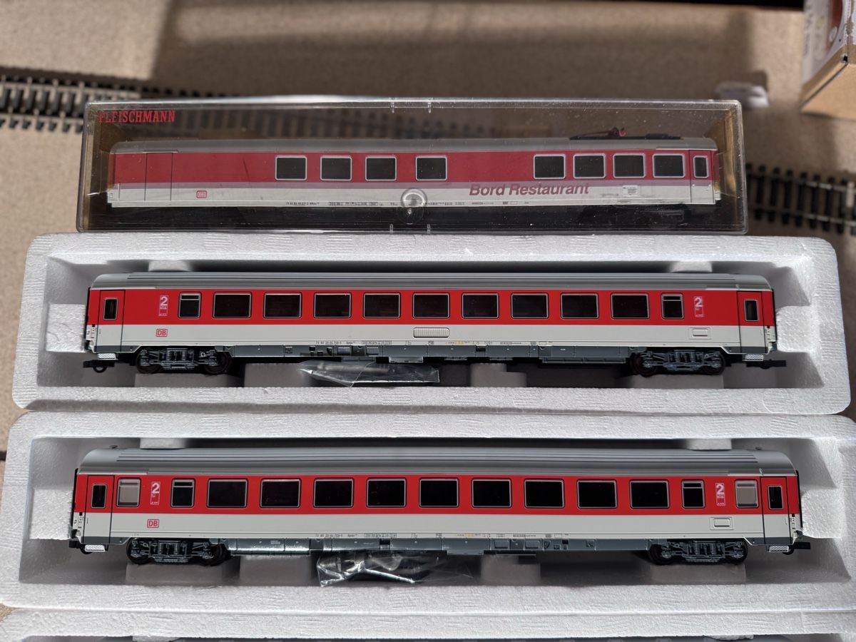 Roco Modellini di ferrovie: DB Zug (6. Wagen) – Usato da Esslingen venduto da Ursr1 1
