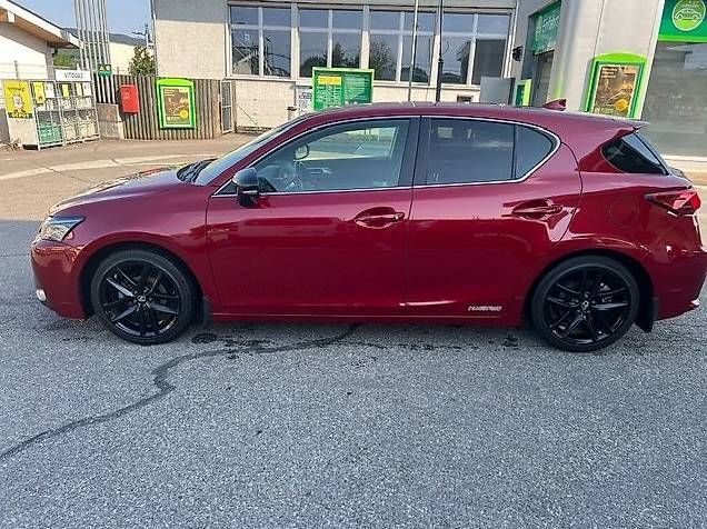 Automobili: Sehr gepflegter Lexus CT200h – Usato da Zofingen venduto da Ebu