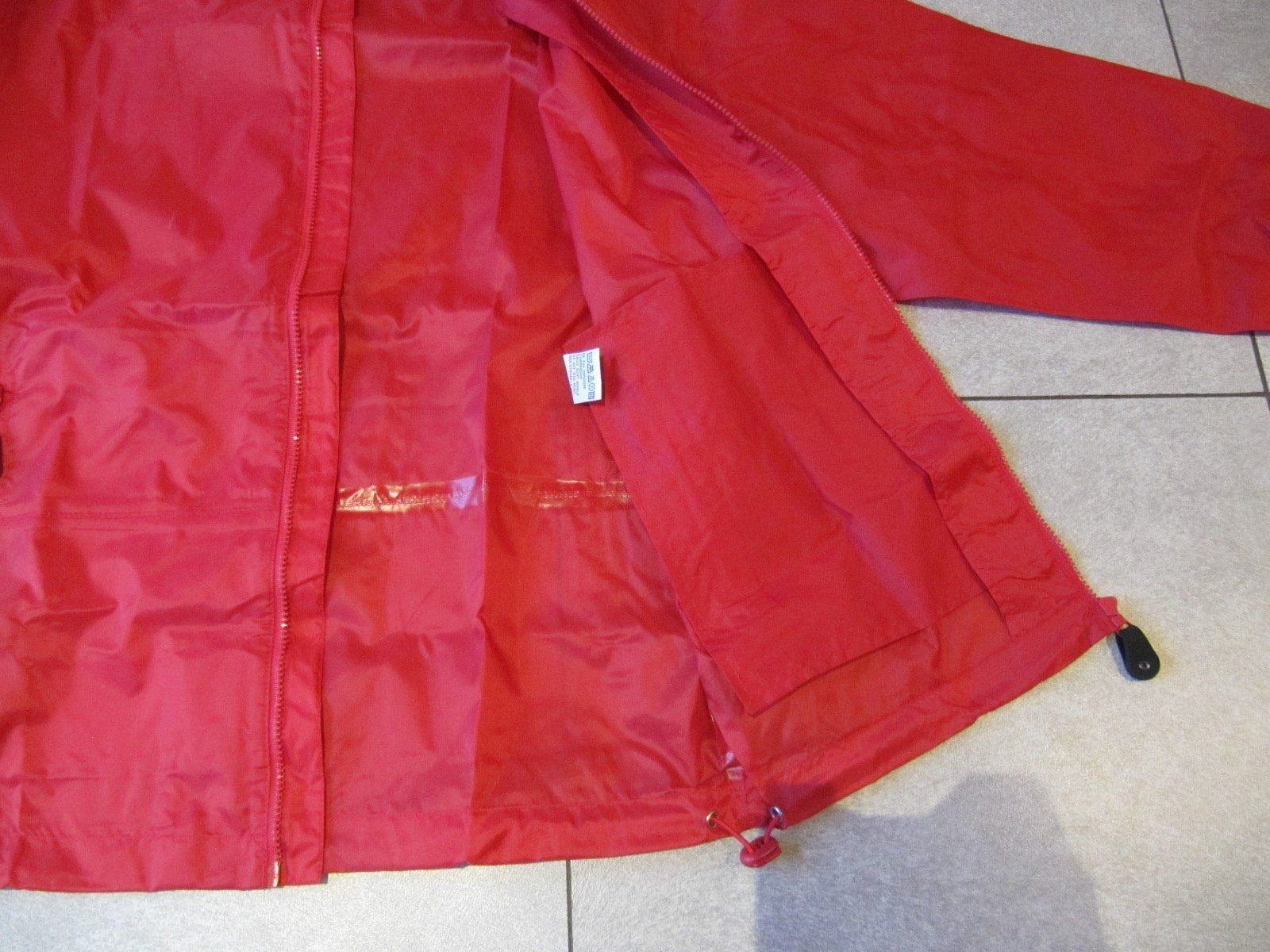 Giacche: regenjacke whale gr. M rouge - NEU – Nuovo e nell'imballaggio originale da Arbedo venduto da nadia1973 2