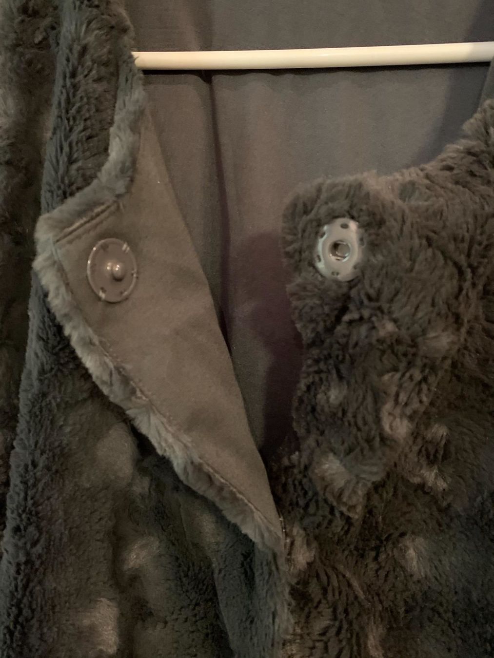 Mäntel: Fake Fur Mantel Comma Gr. M / L – Gebraucht aus Fislisbach von KolibriSecondhand 5