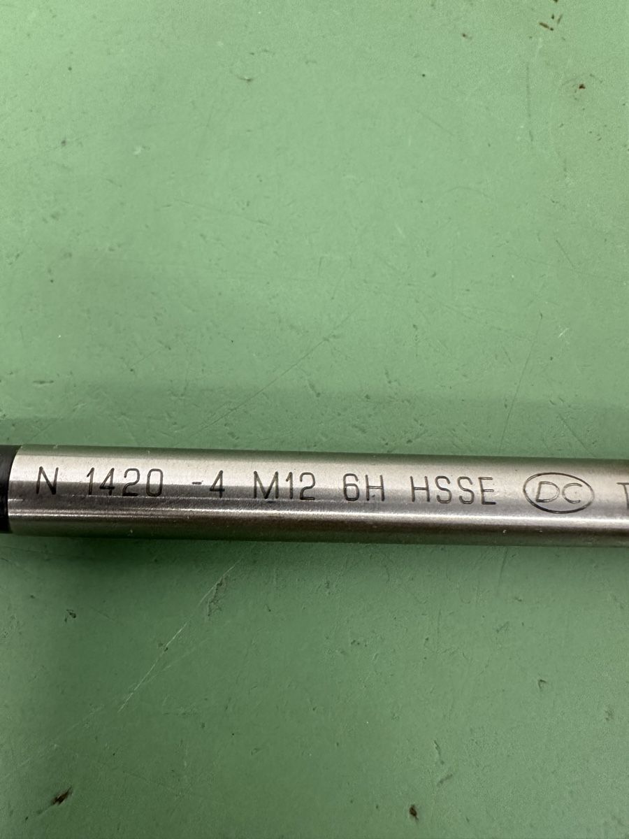Tutti gli attrezzi: Gewindebohrer, Threading Taps M5, M8, M12  – Usato da Aarberg venduto da SNMachines 2