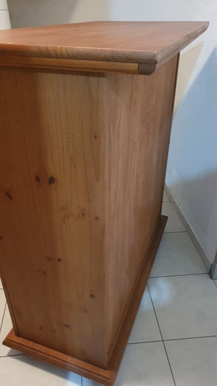 Armadi: Massiv Holz Barschrank  Wein – Usato da Winterthur venduto da Ywan1 4