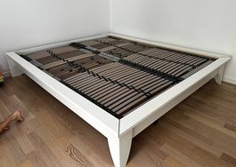 Bett 160x200 mit Lattenrost 