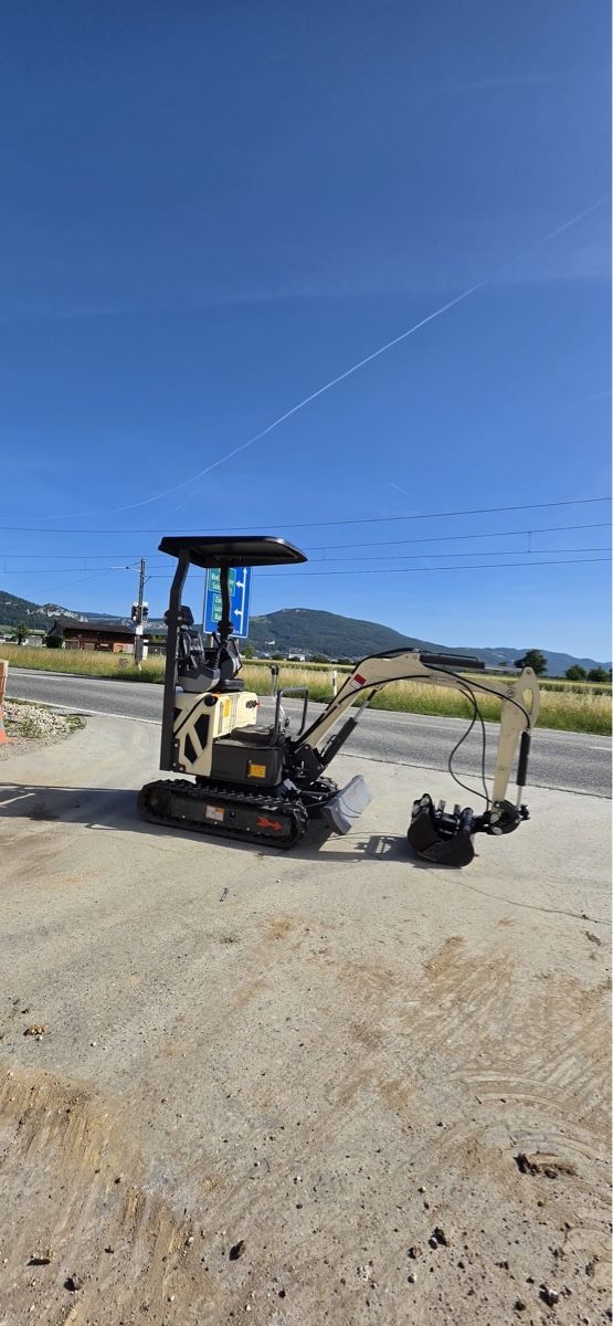 Hutter Escavatori: Bagger 1,5 Tonnen Nuoman – Usato da Niederbipp venduto da baggerch 4