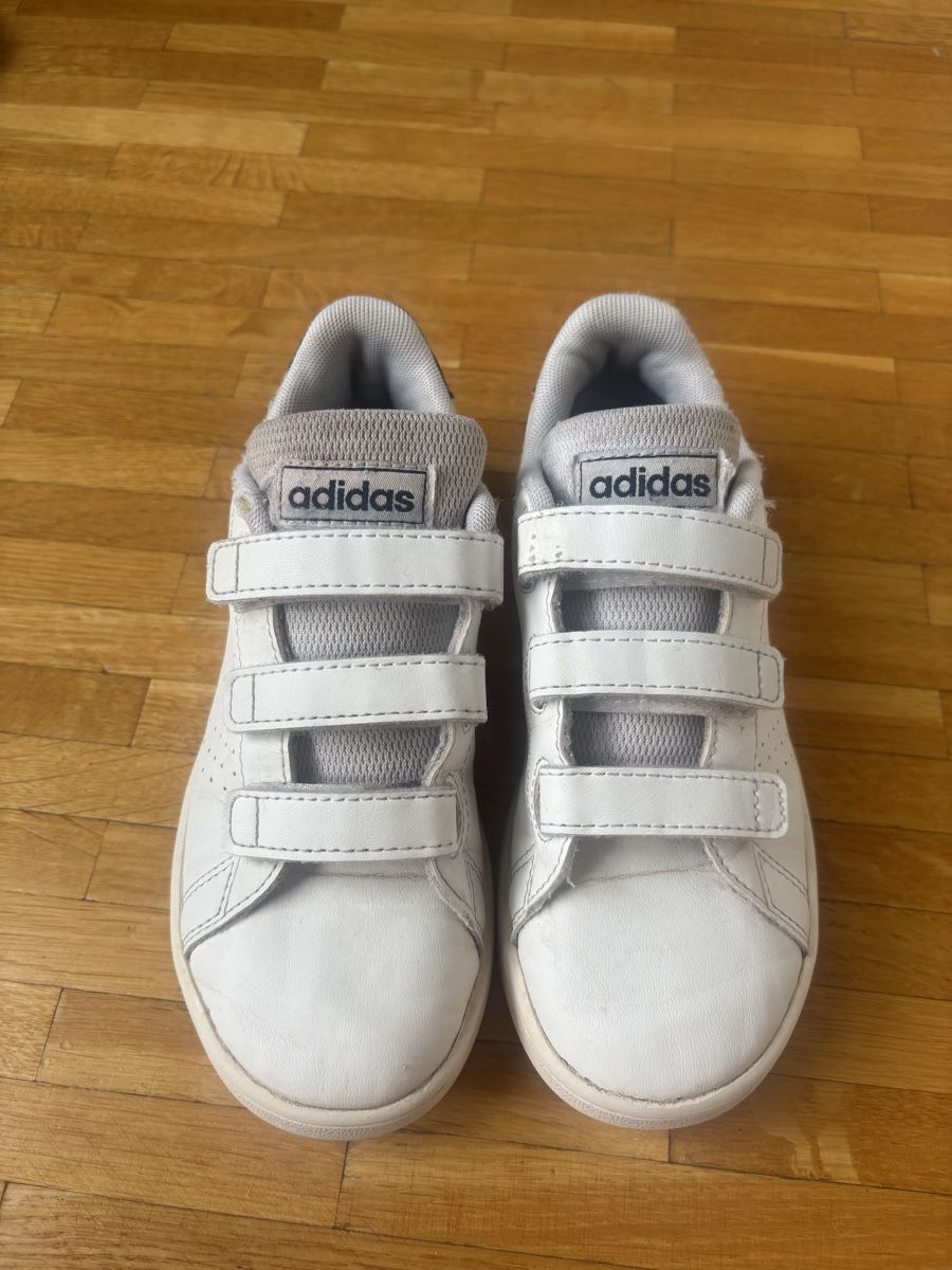 Adidas Scarpe per ragazzi: Adidas enfant 31 baskets  – Usato da Chêne-Bougeries venduto da CeliaMate 1