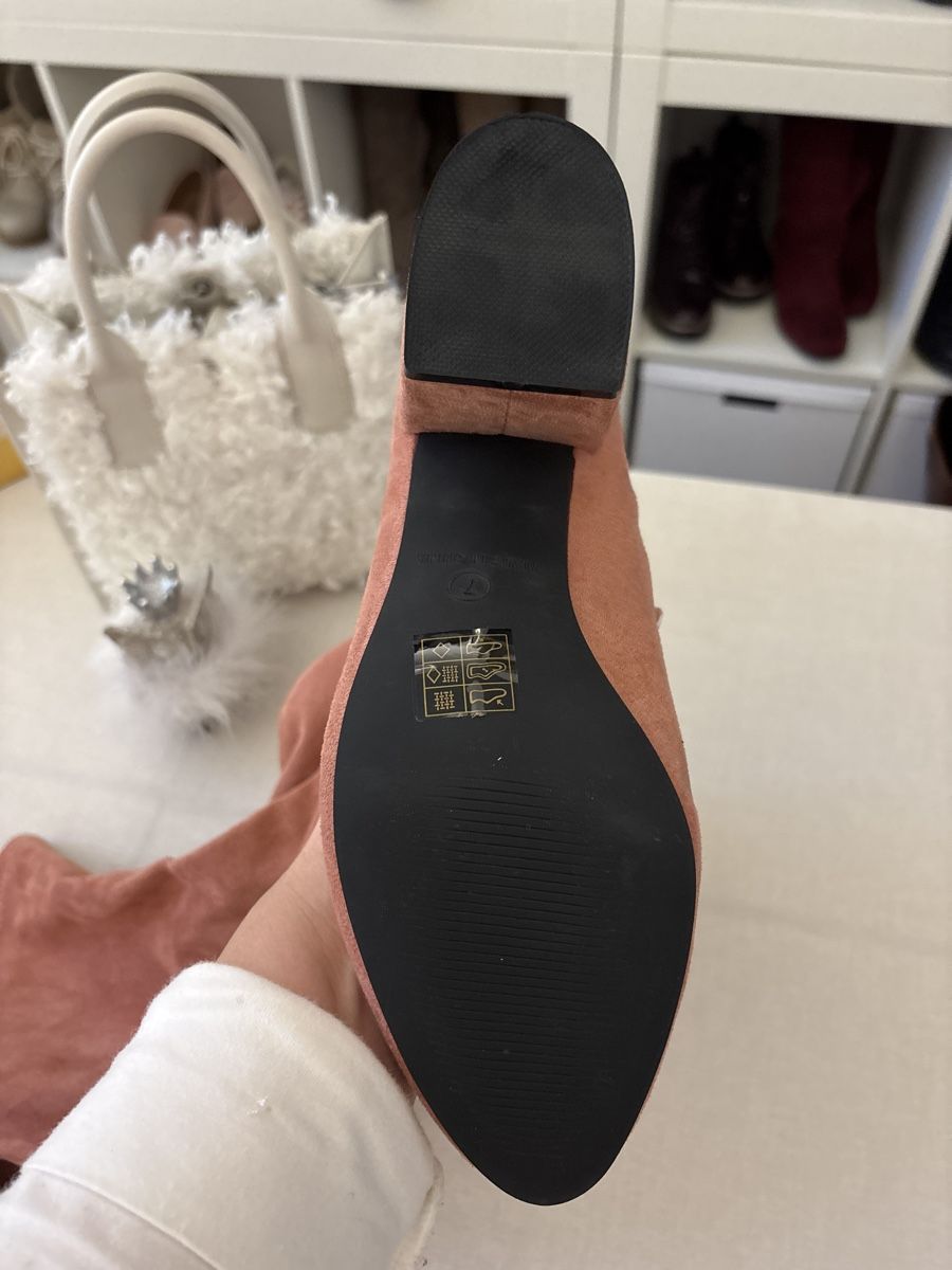 Scarpe da donna: Overknee Stiefel Wildlederlook Gr. 39 rosa Raid – Nuovo e nell'imballaggio originale da Bäretswil venduto da Viechel 1