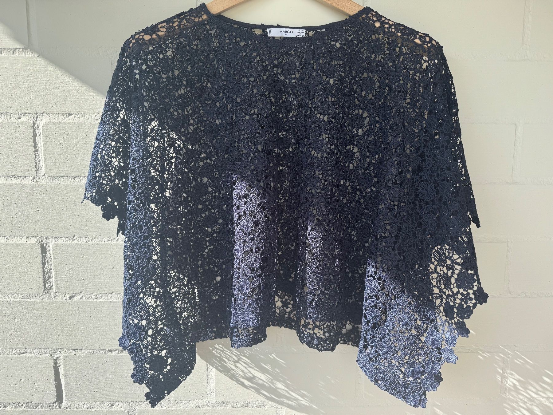 Mango Top: Mango Stickerei Oberteil dunkelblau  Onesize – Nuovo (secondo la descrizione) da Brütten venduto da Rod816
