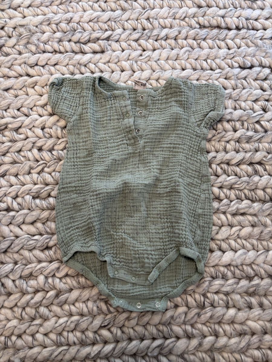 Lotti & Set di vestiti: 6x Sommer Jumpsuits in Grösse 86 – Usato da Kilchberg ZH venduto da cla_z8n7 4
