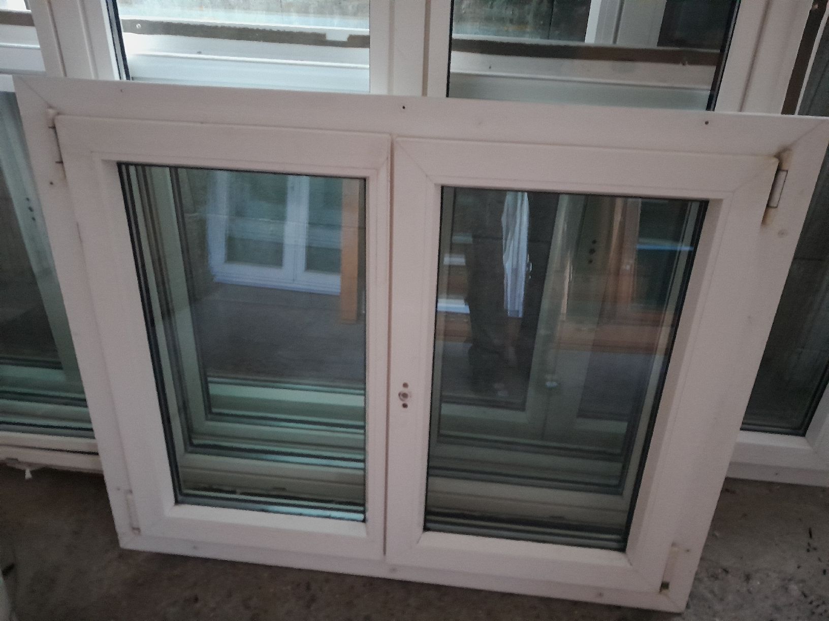 Fenêtres: Fenster – D'occasion à Marbach LU par san_8kt5