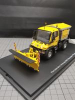 Mercedes-Benz Unimog U300 Winterdienst "Dunlop"