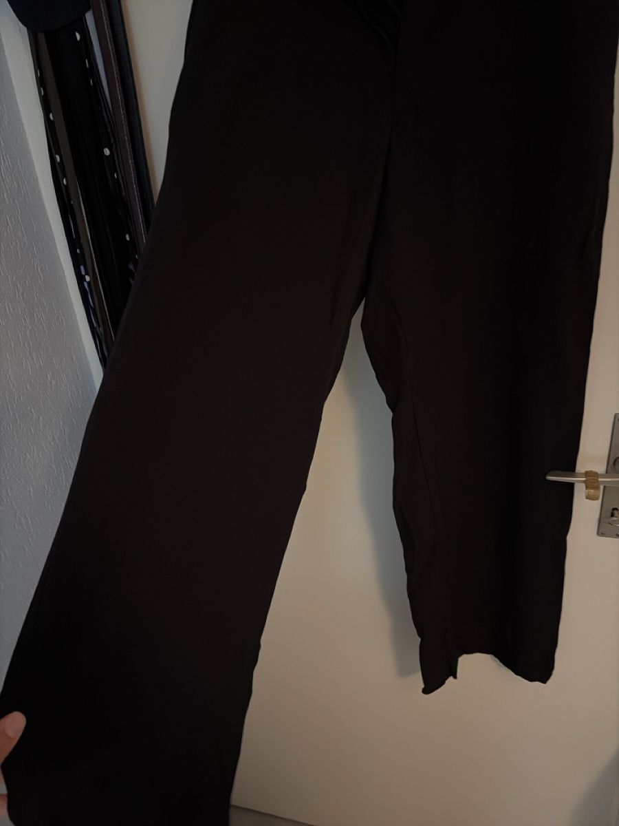 H&M Pantaloni: Hose H&M – Usato da Olten venduto da edona_muslija 1