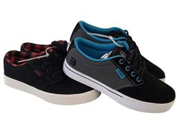 Lot de 2 paires chaussures NEUVES enfant Etnies, 33