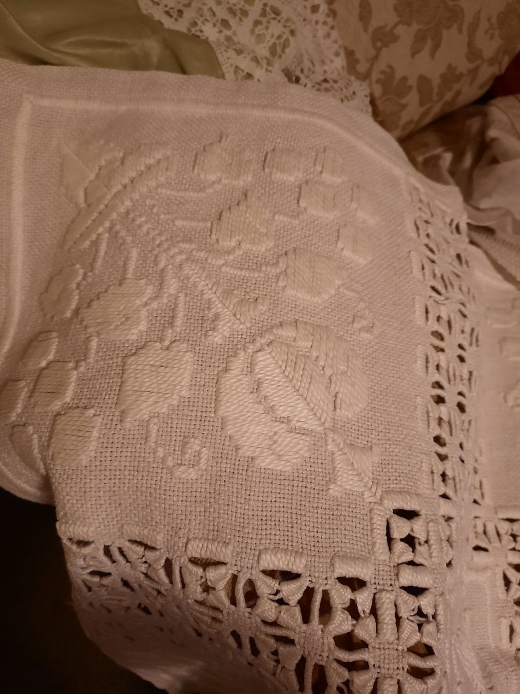 Coperte: 3 ganz schöne Handarbeiten – Usato da Busswil BE venduto da balu37 2