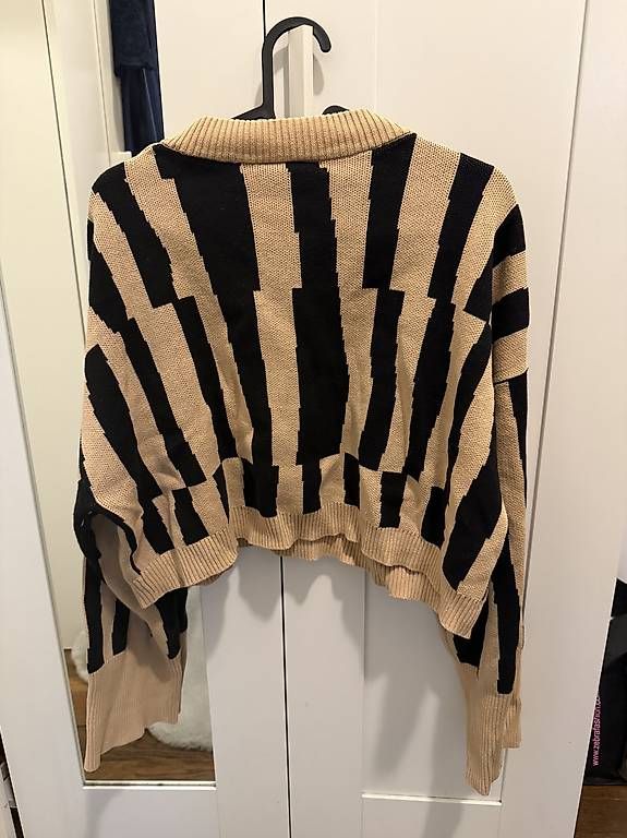 Monki Pullover & Sweatshirts: Monki Pullover XL – Gebraucht aus Waltenschwil von Qaeba 2