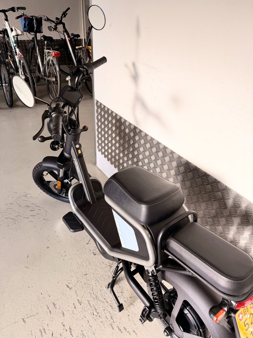 Strada: E-Roller VENGO 45kmh / 2 Plätzer – Usato da Steffisburg venduto da bea_flores 2