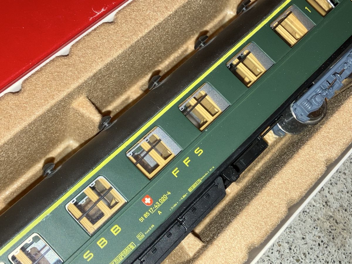Modellini di ferrovie: 3 schöne Wagen DB, SBB & Venice Simplin Orient Exp – Usato da Baden venduto da Hikaruu 4
