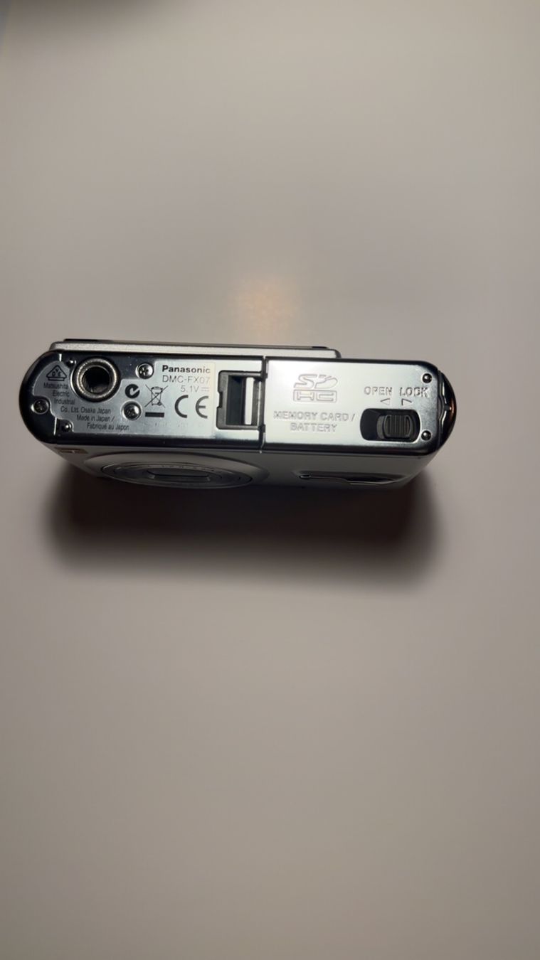 Panasonic Fotocamera: Panasonic Lumix DMC - FX 07 – Nuovo (secondo la descrizione) da Fribourg venduto da Silver_Wat 1