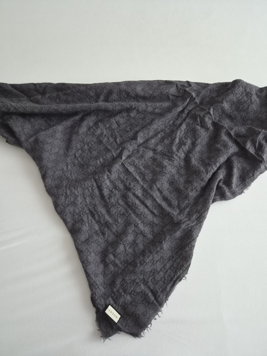 Gucci Foulard & Sciarpe: Gucci Schal – Usato da Glattfelden venduto da Ivana5288 3