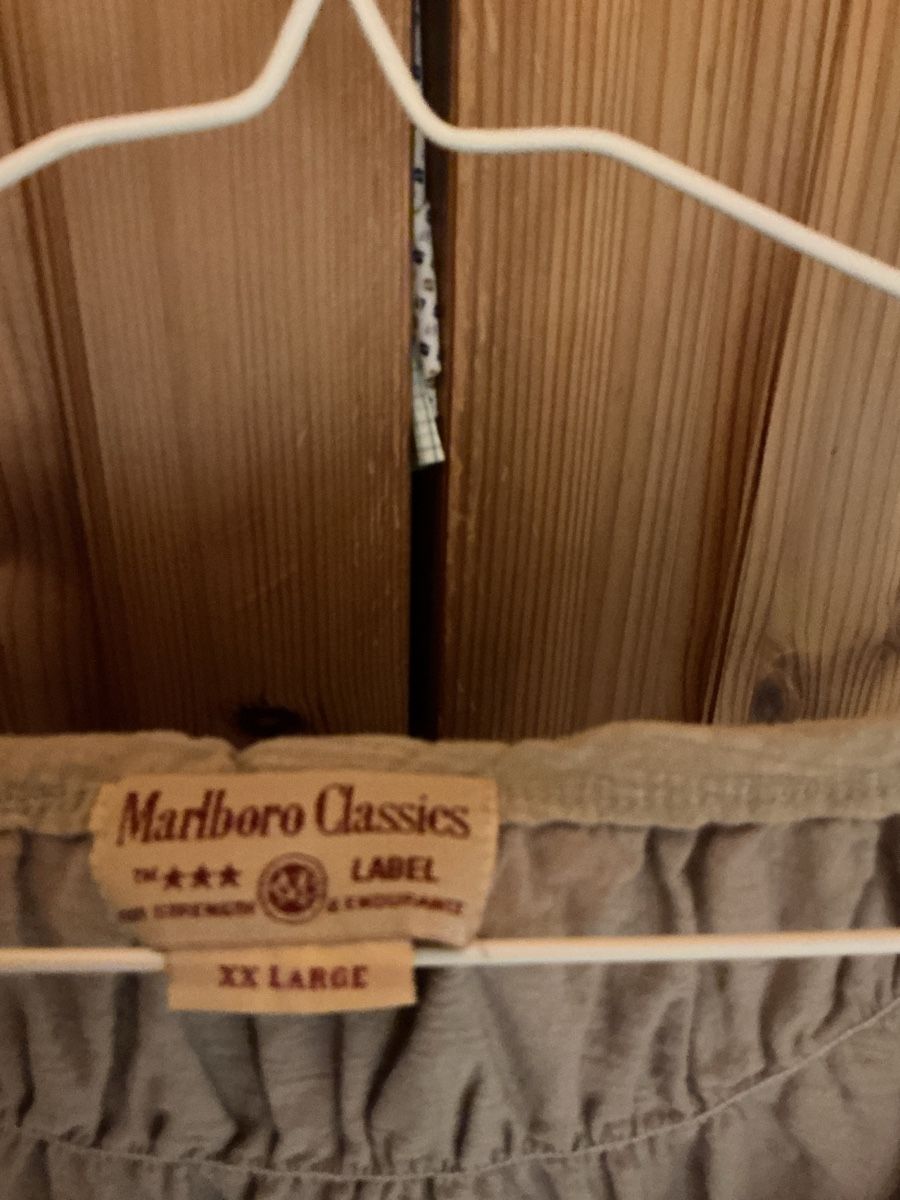 Top: Marlboro Classic 2XL taille petit – Usato da satigny venduto da cara68 2