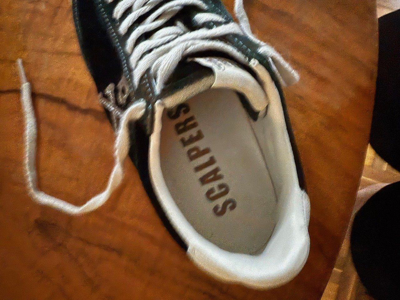 Scarpe da donna: Sneaker samtgrün SCALPERS – Usato da Luzern venduto da 127064 2