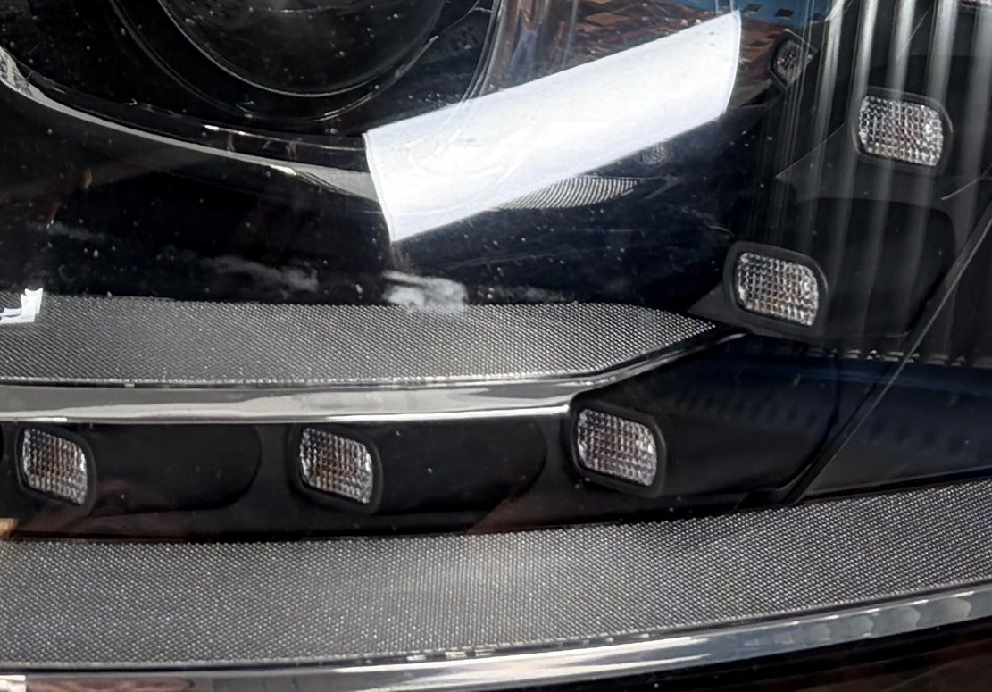 VW Phares: VW T5 Xenon Scheinwerfer OE VW – D'occasion à Alpnach-Dorf par Skai0 2