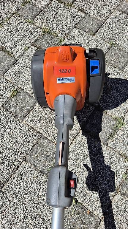 Husqvarna Rasenmäher: Decespugliatore Husqvarna 122C – Gebraucht aus Tesserete von Kappa38