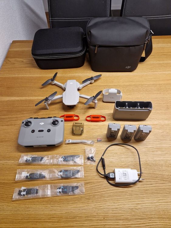 DJI Mini 2 Fly More Combo mit 128 GB micro SD Karte Kaufen auf Ricardo