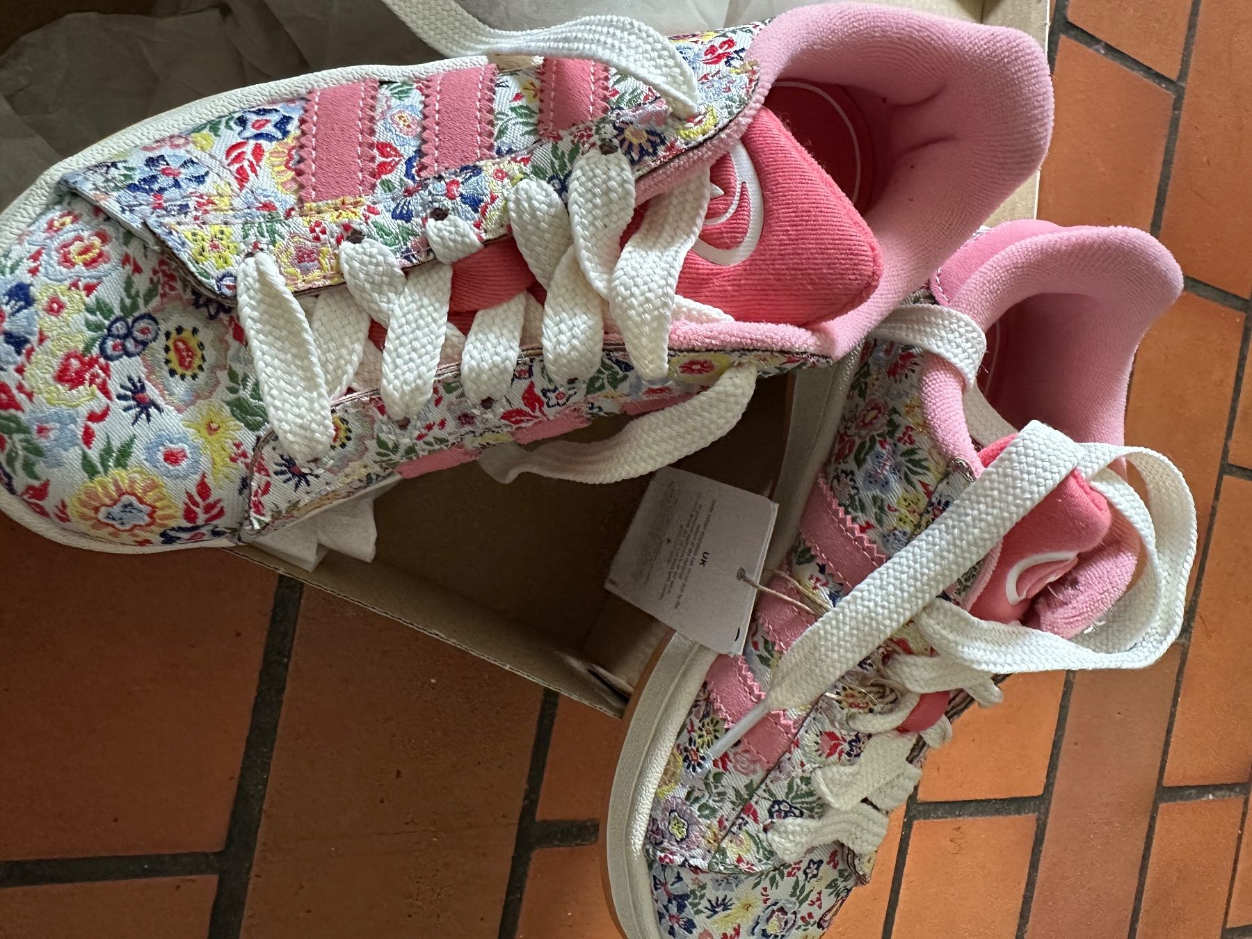 Adidas Scarpe da uomo: Adidas x Liberty Trainers size 30.5 – Nuovo e nell'imballaggio originale da Zürich venduto da dgo_5jrj 3