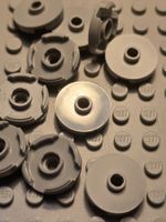 Lego 11x Fliesen 2x2 (18674) hellgrau