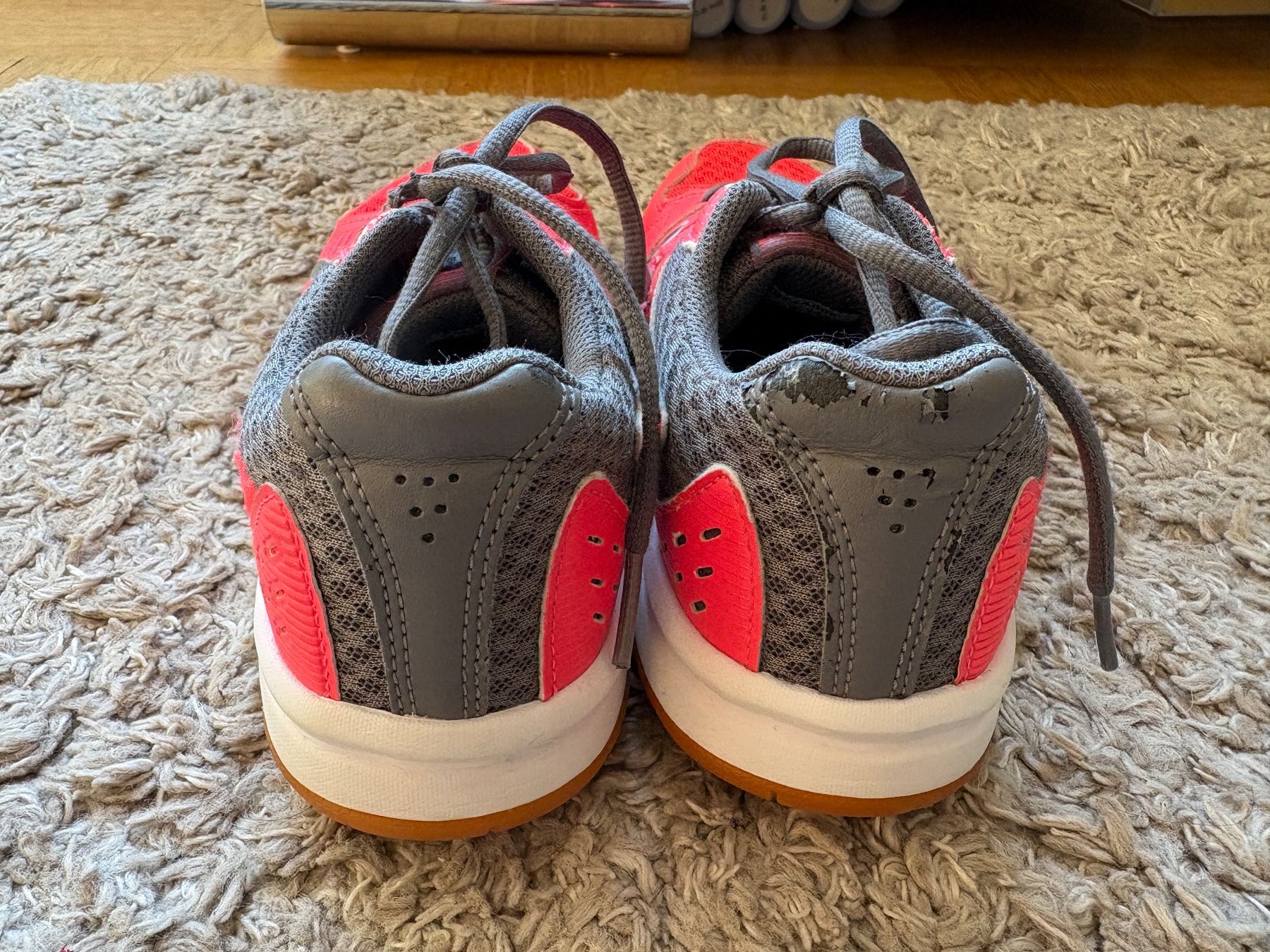 Asics Scarpe da uomo: Asics Hallenschuhe, Grösse 35 – Usato da Aarau venduto da stellabianca 4
