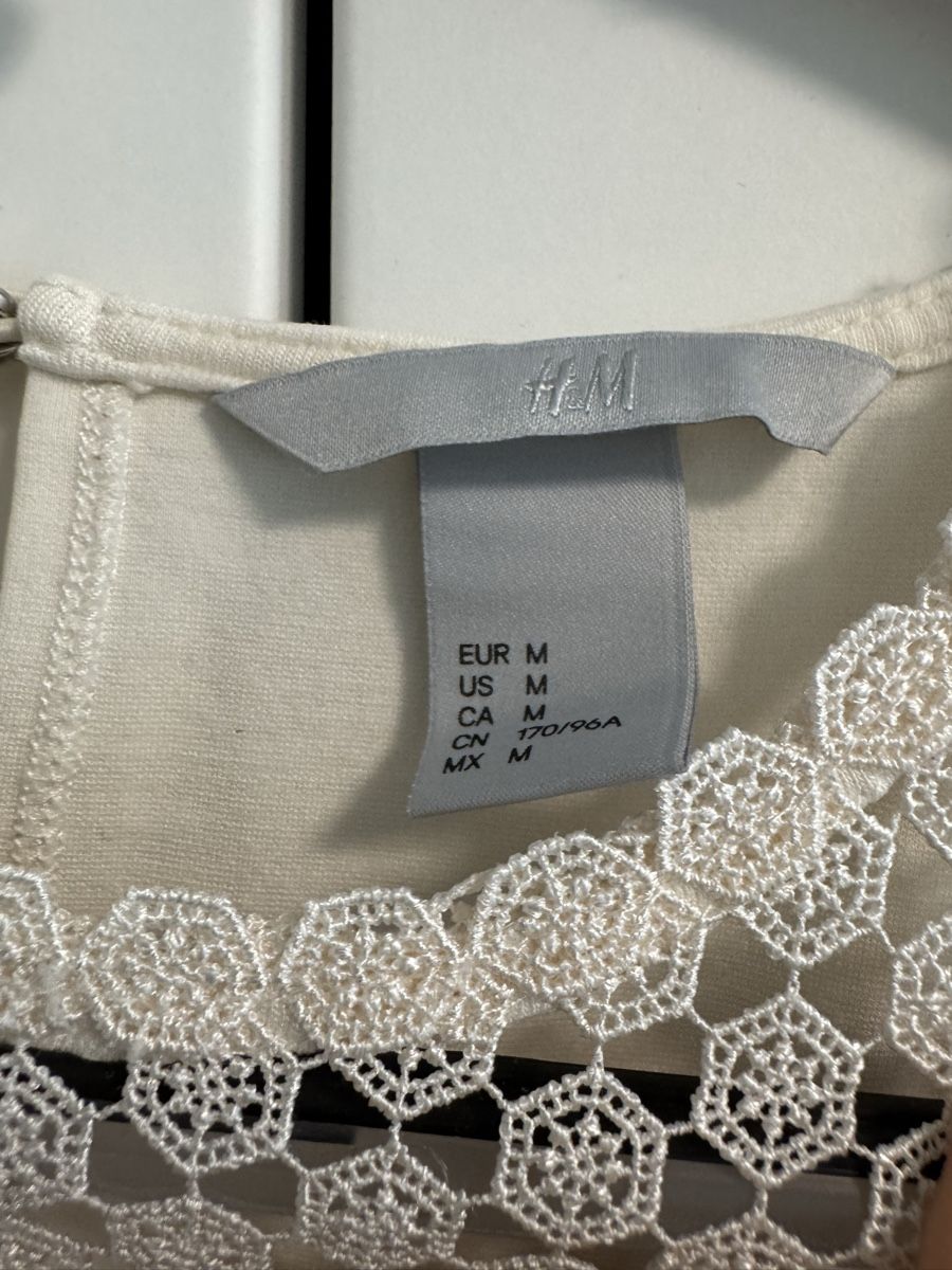 H&M Tops: Schönes Shirt mit Spitzenoptik – Gebraucht aus Zürich von ljp_2hsx 1
