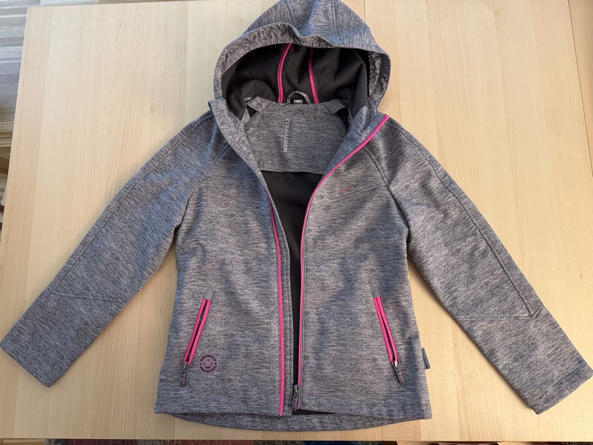 Jacken & Mäntel: Mädchen Softshell Jacke Gr. 152 – Neu (gemäss Beschreibung) aus Zürich von Gross9