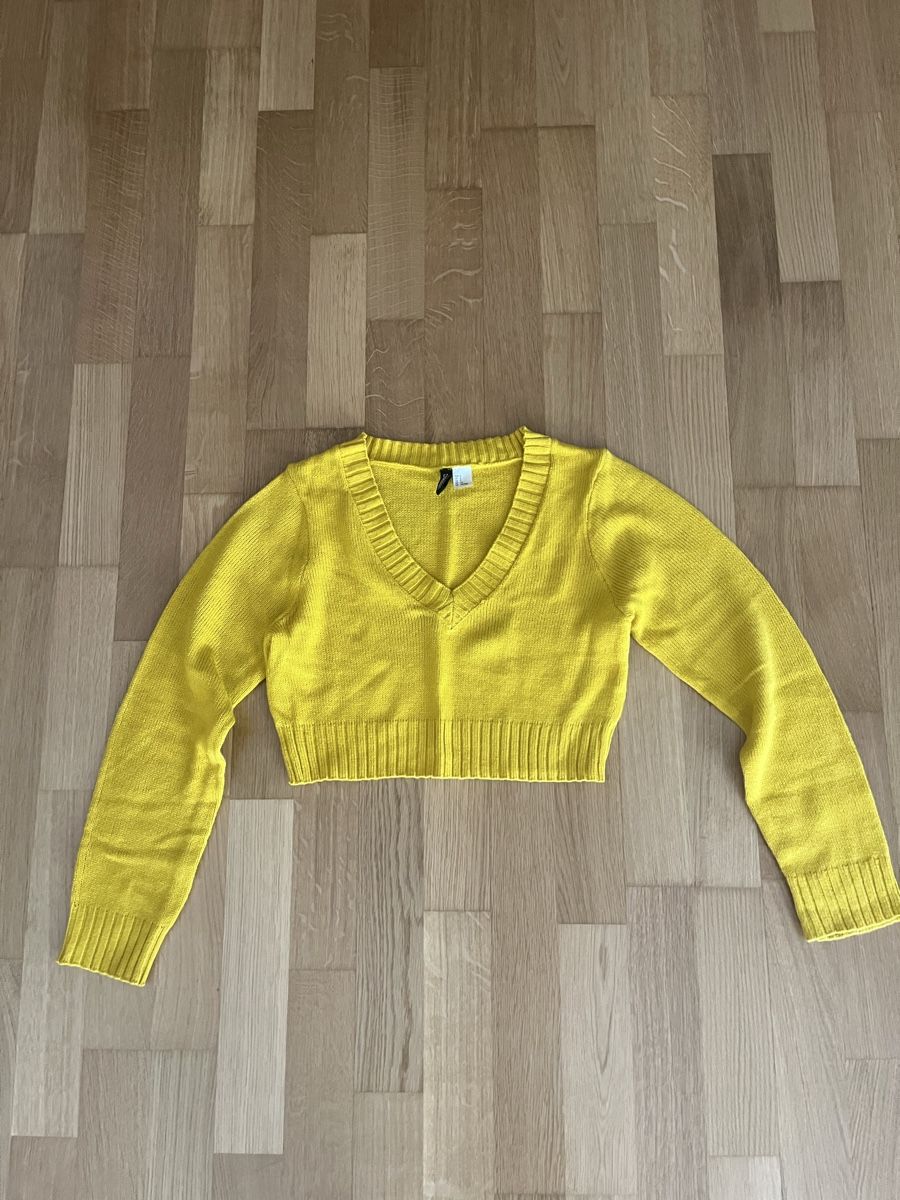 H&M Maglioni & Felpe: 2 Damen Pullover H&M V-Ausschnitt  – Usato da Naters venduto da mar_fp7t