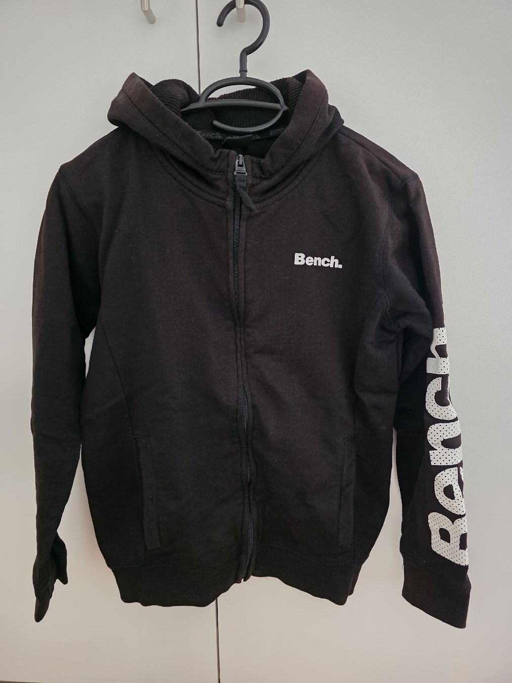 Bench Maglioni & Felpe: Bench Kapuzenjäggli / Pulli, Gr. 152, Schwarz – Usato da Lengnau AG venduto da Mefari