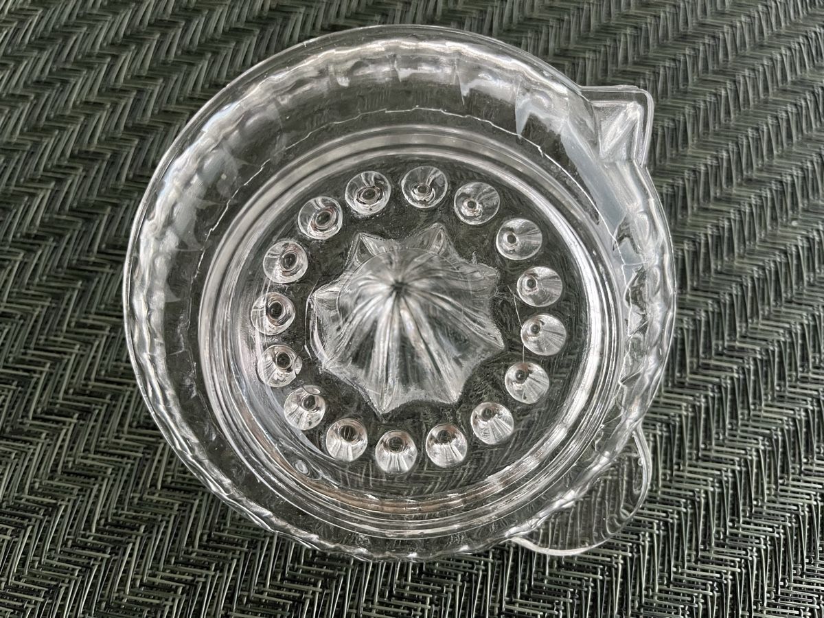 Cucine complete: Presse-agrumes en verre – Usato da St. Prex venduto da Nikolletta 3