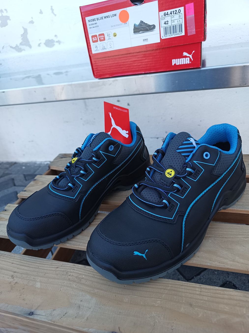 Puma Scarpe da donna: Puma Sicherheitsschuhe S3 ESD SRC 42 – Nuovo e nell'imballaggio originale da Oberegg venduto da 19franzi94 2