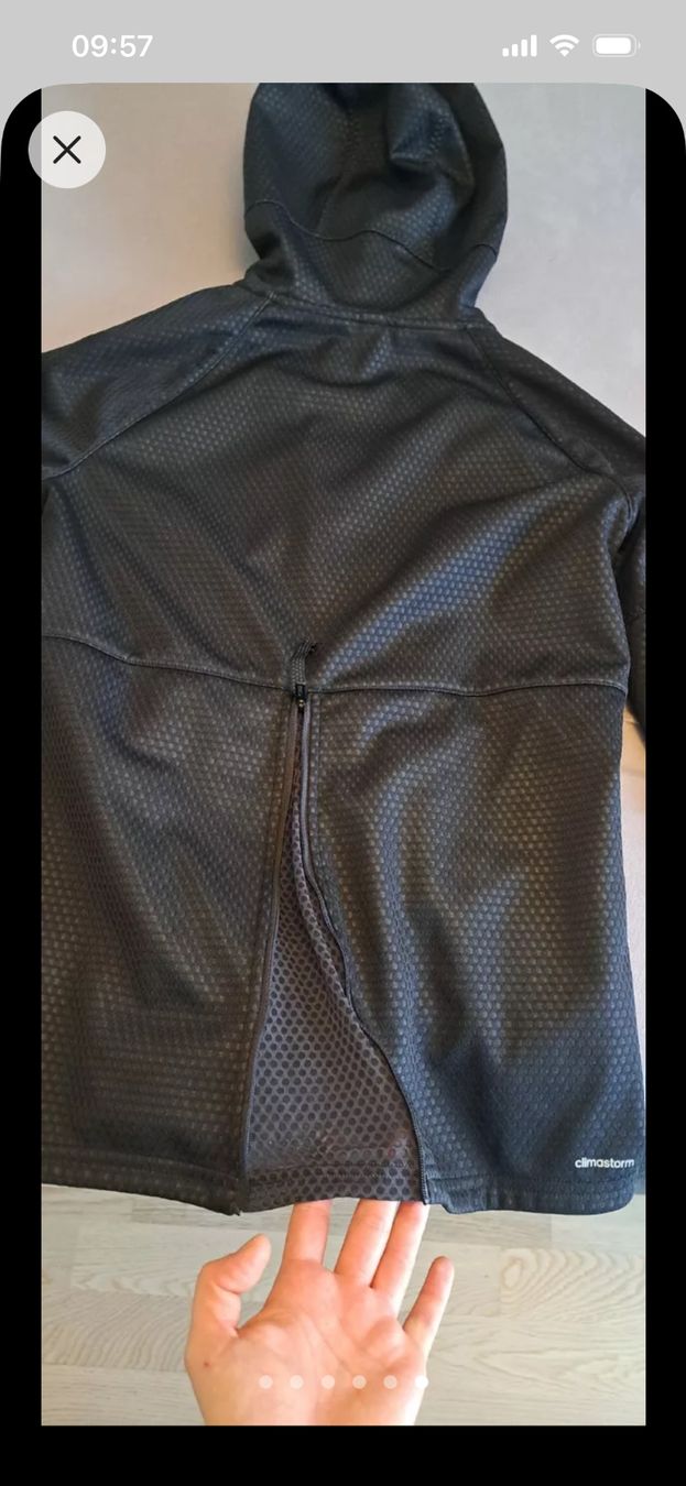 Adidas Giacche: Adidas Laufjacke Softshell Grösse M Damen – Usato da Hombrechtikon venduto da Kaatja 4