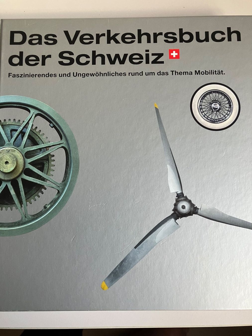 Libri: Das Verkehrsbuch der Schweiz,  2009 – Usato da Buchs ZH venduto da swiss-train