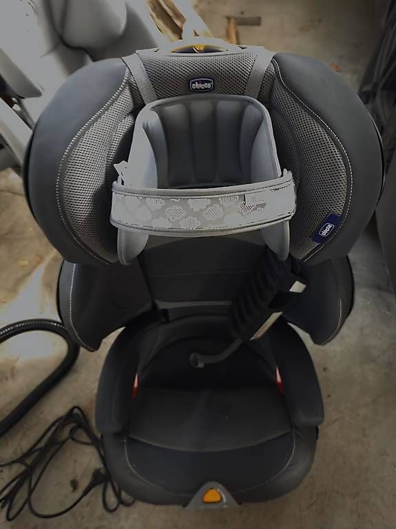 Sièges auto: Siège enfant isofix Chicco – D'occasion à Bussy-chardonney par Cartago 1