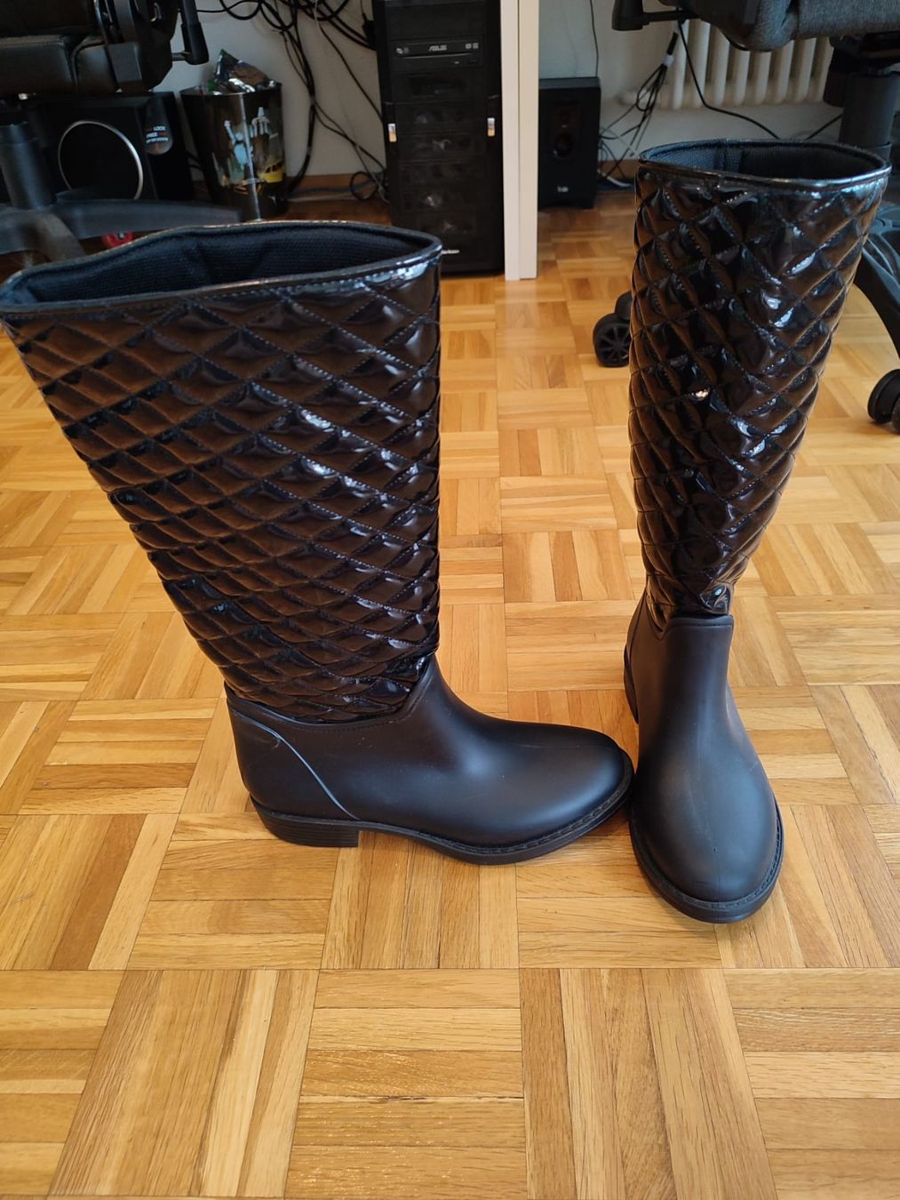 Scarpe da donna: Lot 8 paires de chaussures – Usato da Prilly venduto da Ledanaki 4