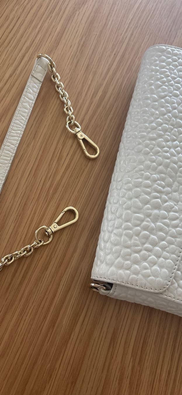 Aigner Borse da donna: Tasche Aigner Clutch weiß Leder – Usato da Zürich venduto da car_9sdb 6