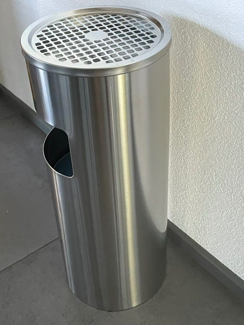Cendriers: STANDASCHENBECHER - ABFALLKÜBEL - NEU! – Neuf avec emballage d'origine à Fahrwangen par Swirl2 1