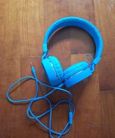 Casque audio bleu clair