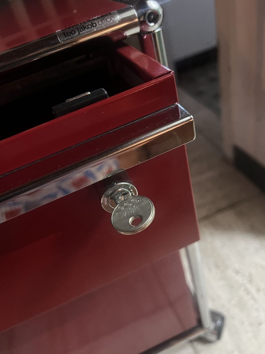 USM Korpus: USM Haller Rollkorpus – Gebraucht aus Bolligen von LaCorsa 2