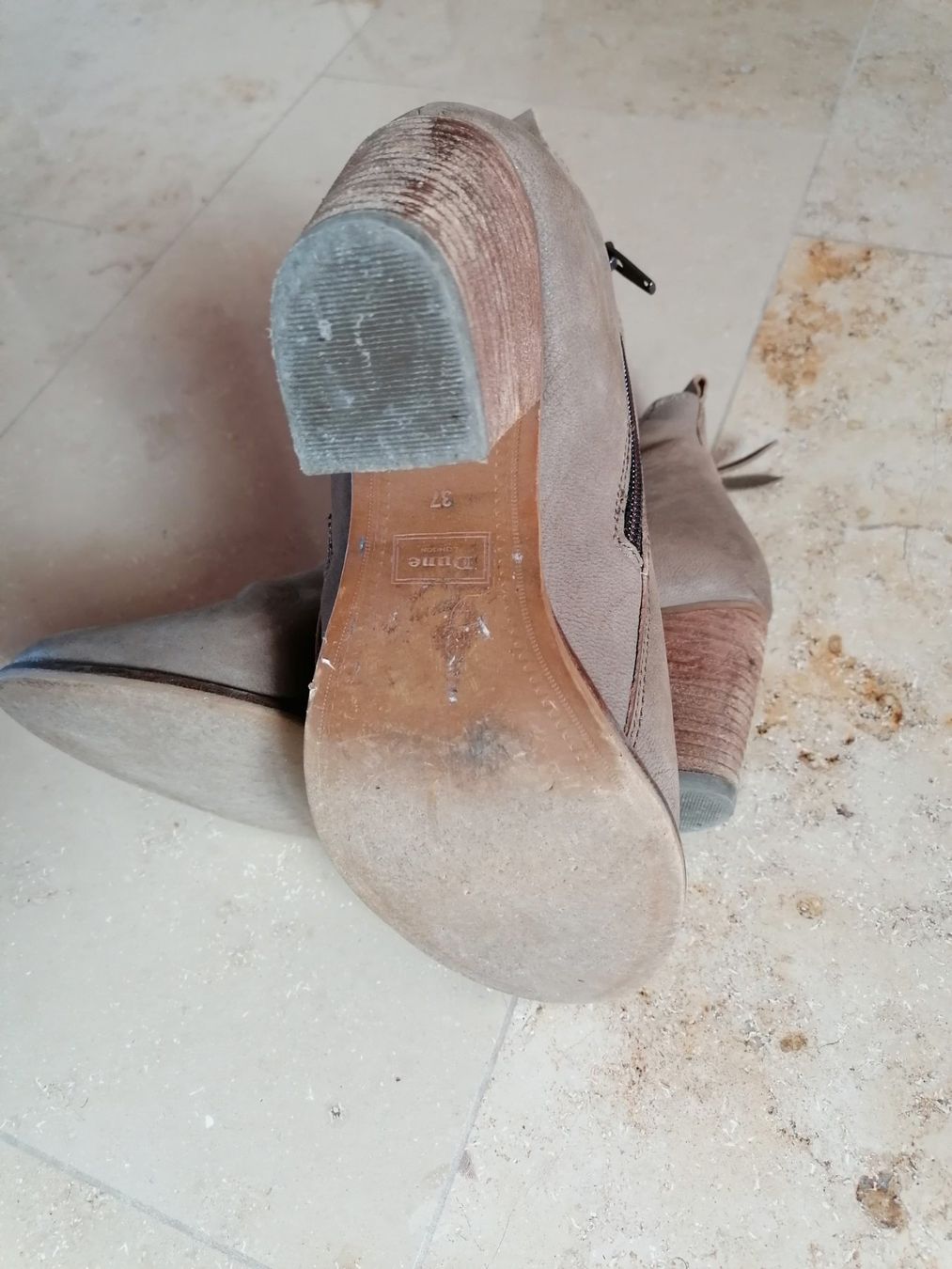 Dune London Scarpe da donna: Trendige Stiefeletten, beige, Grösse 37 – Usato da Benken SG venduto da Gummifinger 4