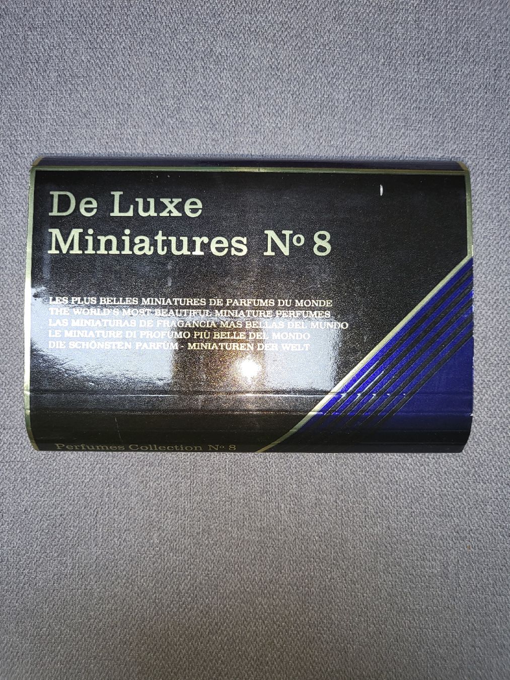 Profumi & Eau de Toilette: De Luxe Miniatures N° 8 – Nuovo (secondo la descrizione) da Lenk im Simmental venduto da banane50626